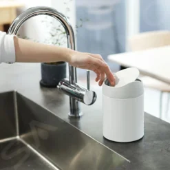 Simplehuman Cubos De Basura - Cubo De Basura Mini Para Mesa 1,5 L, Blanco CW2079 -Cocina Tienda De Ventas 8dc79b50e806ad87a52e0089
