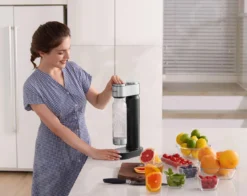 Philips GoZero - Máquina Para Hacer Agua Con Gas Viva, Con Accesorios, Color Negro ADD4902BK/10 15 Philips GoZero - Máquina Para Hacer Agua Con Gas Viva, Con Accesorios, Color Negro ADD4902BK/10 -Cocina Tienda De Ventas d1d59b45f1b9c7a07850d769